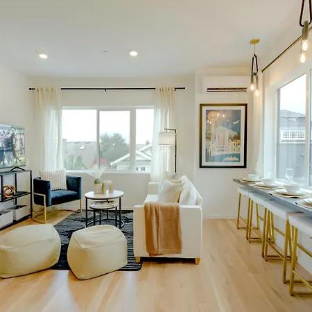 Seattle Charm, Near University, 3 Bedroom W&D, Fast Wifi